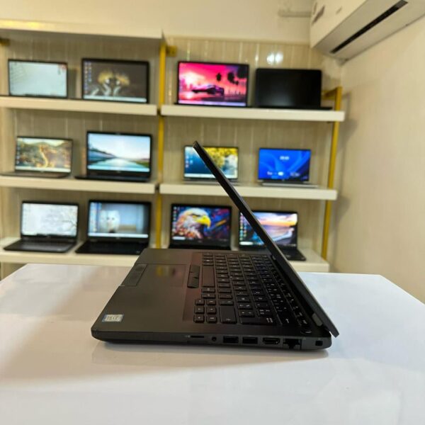 DELL Latitude 5400 Intel Core i5 de 8ème Génération