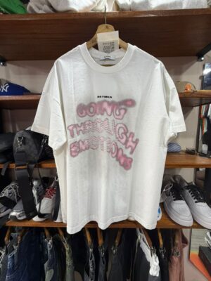 Geyisen Emotions Jersey – Look Vintage Futuriste & Streetwear