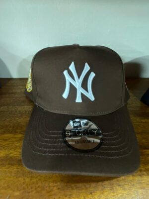 Casquette New Era 9FORTY New York Yankees – Marron Chocolat & Logo Blanc